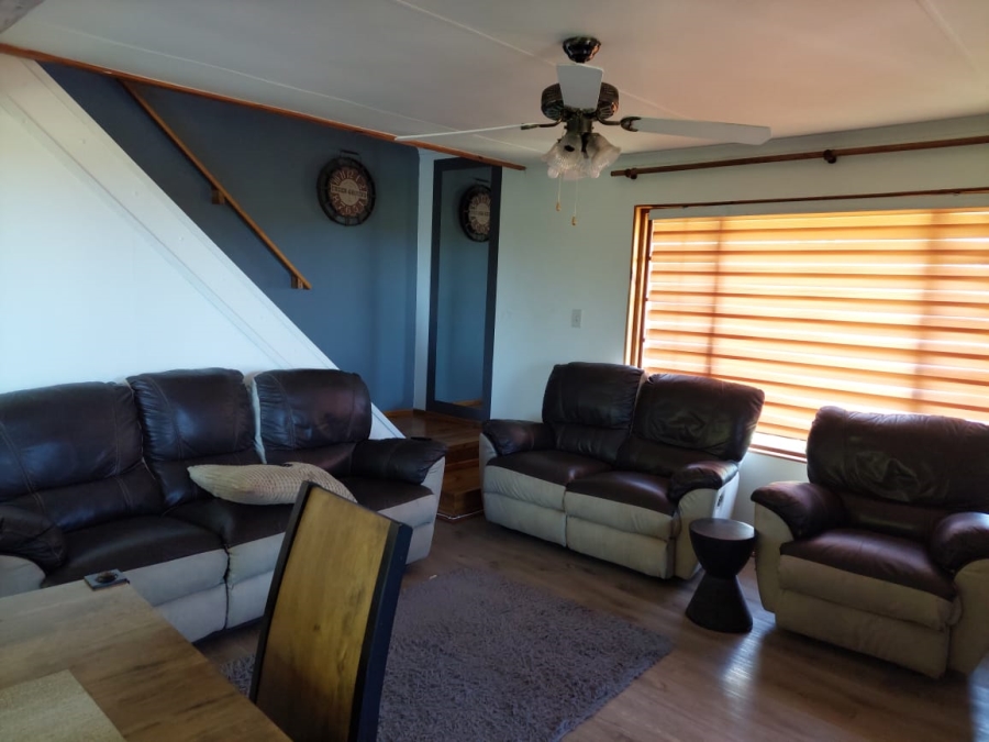 3 Bedroom Property for Sale in Cove Rock Eastern Cape
